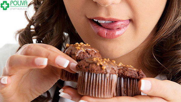 Trước kỳ kinh nguyệt phụ nữ thường nảy sinh ham muốn hấp thụ những đồ ăn ngọt.