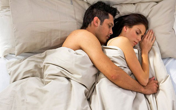 Yếu sinh lý nam do tư thế ngủ không đúng