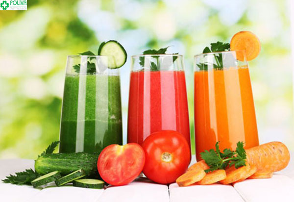 Nước ép hoa quả là nguồn thực phẩm bổ sung nhiều vitamin cơ thể cả mẹ và con