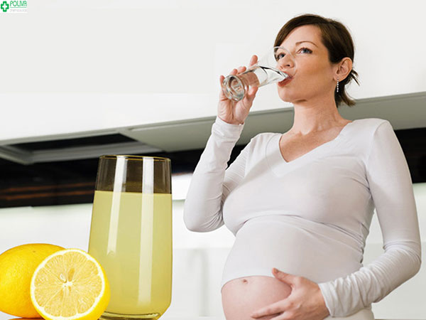 Ăn uống quá nhanh, không nhai kĩ dẫn tới tình trạng xót ruột khi mang thai