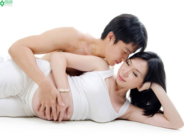 Quan hệ khi mang thai đúng tư thế giúp hạn chế các cơn co thắt tử cung
