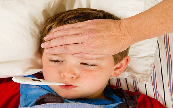 Trẻ bị sốt virus nên ăn gì để nhanh hồi phục sức khỏe?