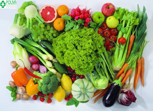 Chị em nên bổ sung đầy đủ chất dinh dưỡng, rau xanh, hoa quả...