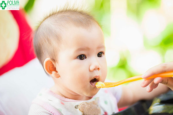 Bảo đảm chế độ dinh dưỡng cần thiết cho bé mỗi ngày
